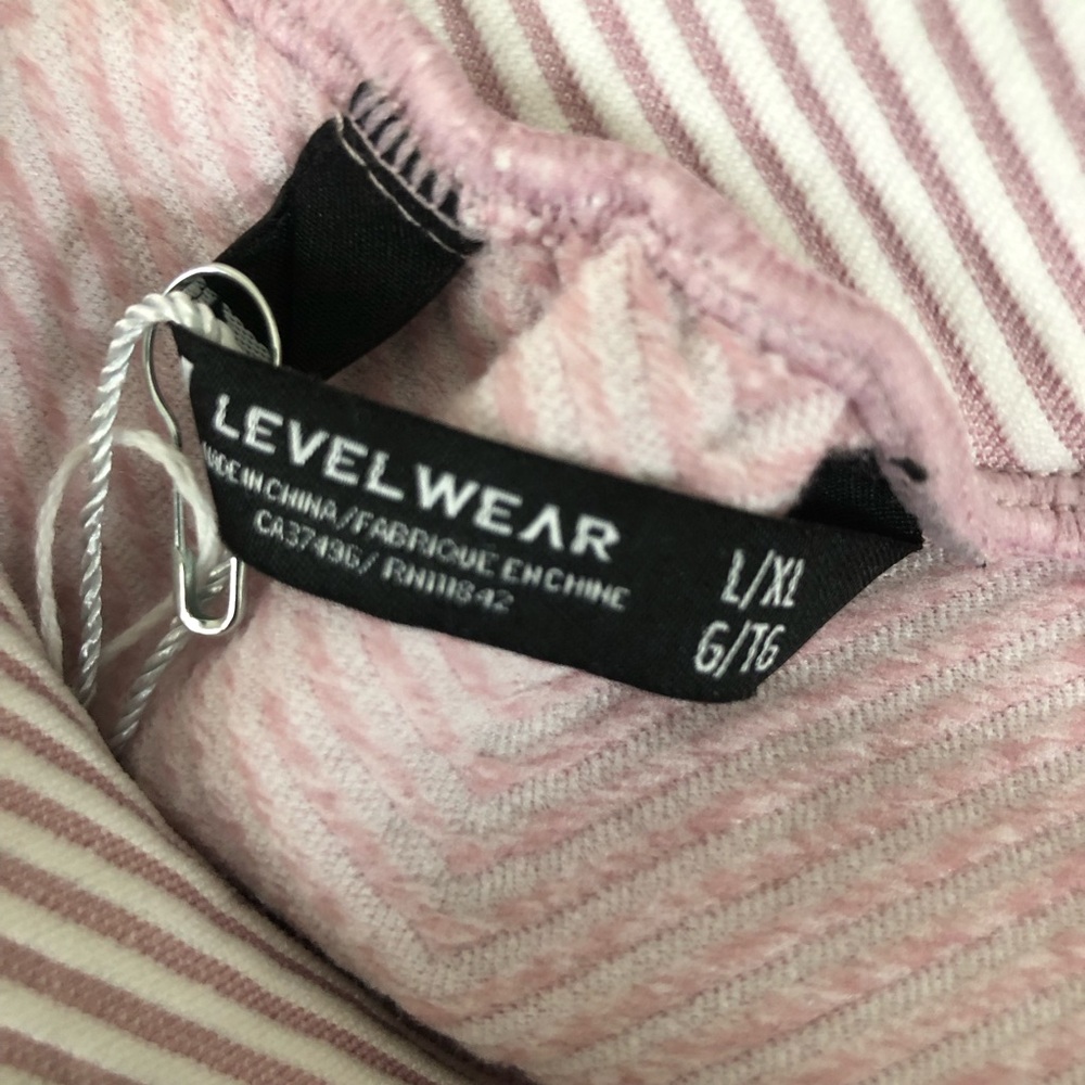 NWT Audi Womens Levelwear Verse Bloom Pullover Shirt size L / XL Long-Sleeve - Picture 3 of 10